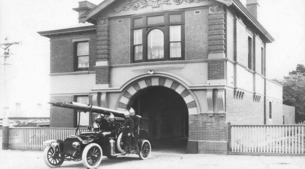 00365 Essendon Fire Station 1800