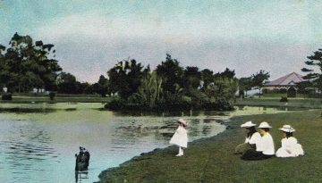 Queens Park Lake Post
